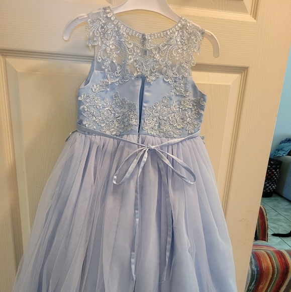 Dress - Picture 6 of 6